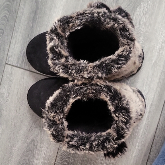 Cozy faux fur ski barbie booties - Picture 7 of 10